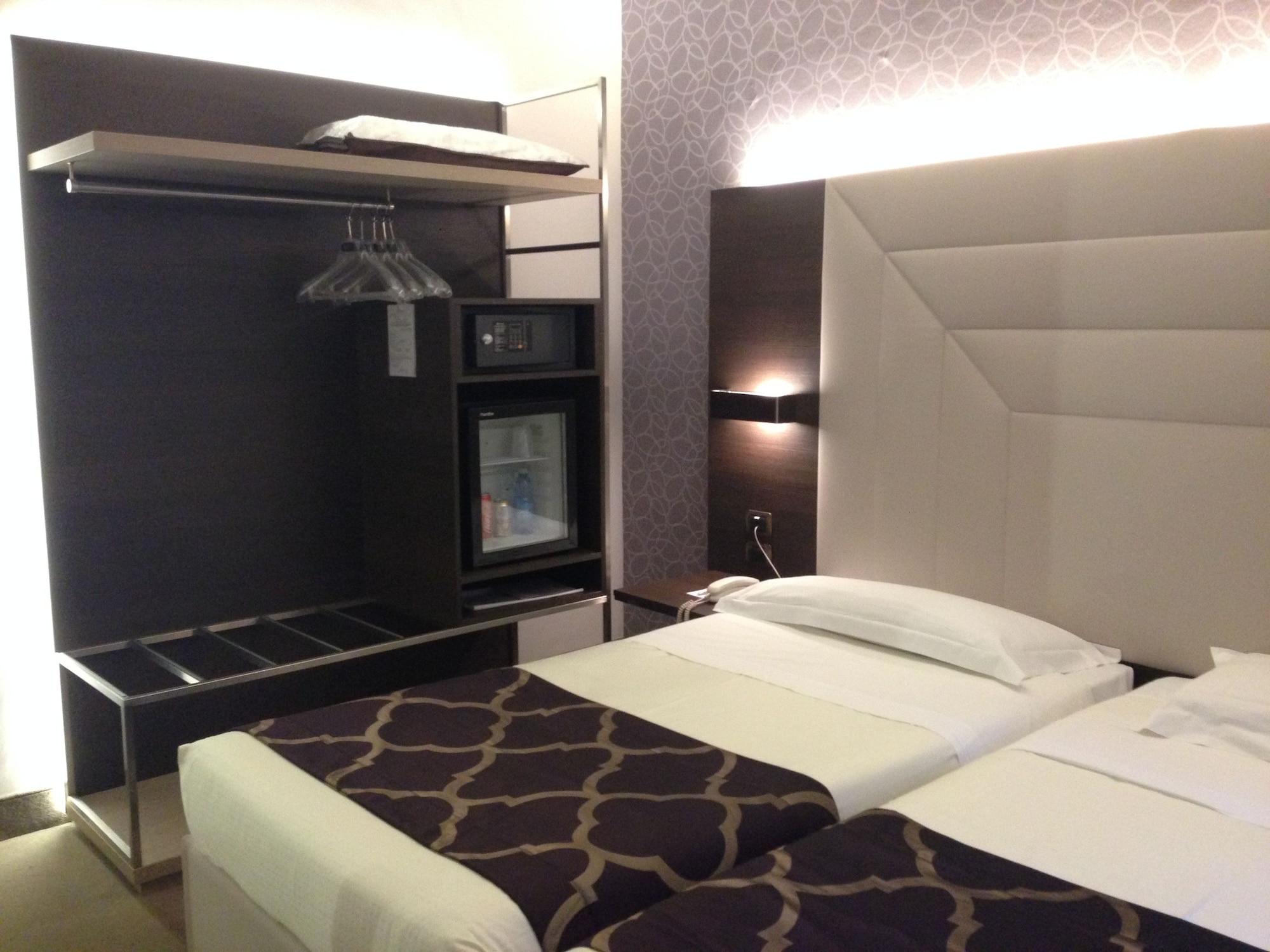 Hotel Soperga Milano Ngoại thất bức ảnh
